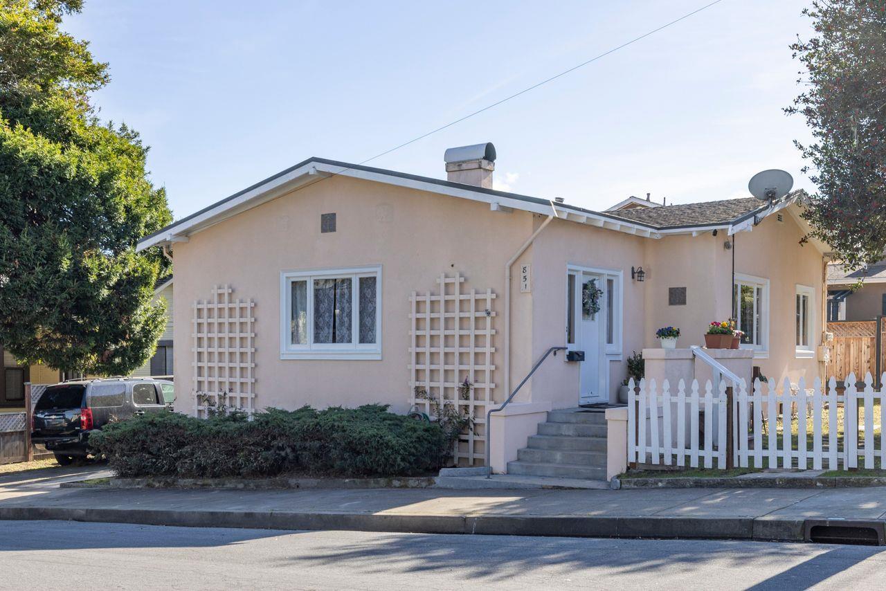 Detail Gallery Image 33 of 38 For 851 Laurel Ave, Pacific Grove,  CA 93950 - 3 Beds | 1 Baths