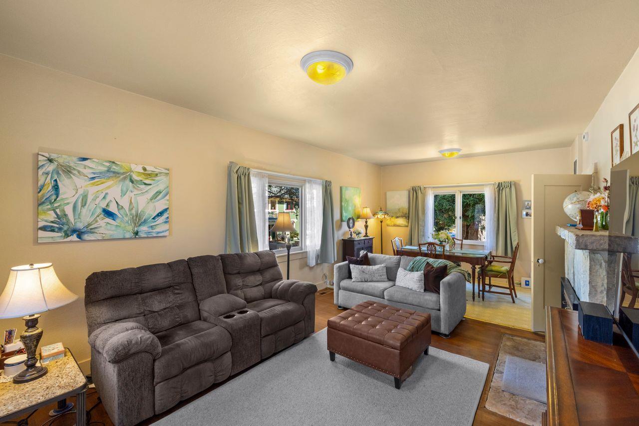 Detail Gallery Image 6 of 38 For 851 Laurel Ave, Pacific Grove,  CA 93950 - 3 Beds | 1 Baths