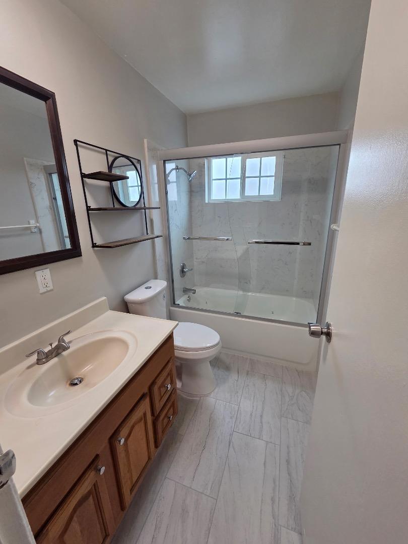 Detail Gallery Image 3 of 8 For 5745 Almaden Rd, San Jose,  CA 95118 - 2 Beds | 1 Baths