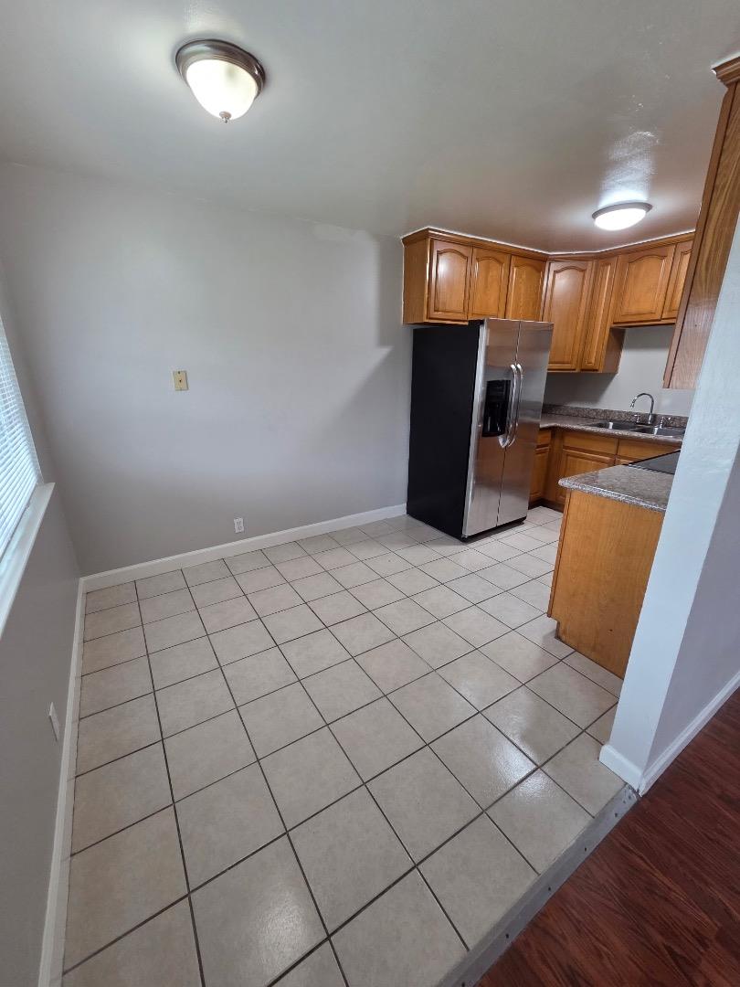 Detail Gallery Image 8 of 8 For 5745 Almaden Rd, San Jose,  CA 95118 - 2 Beds | 1 Baths