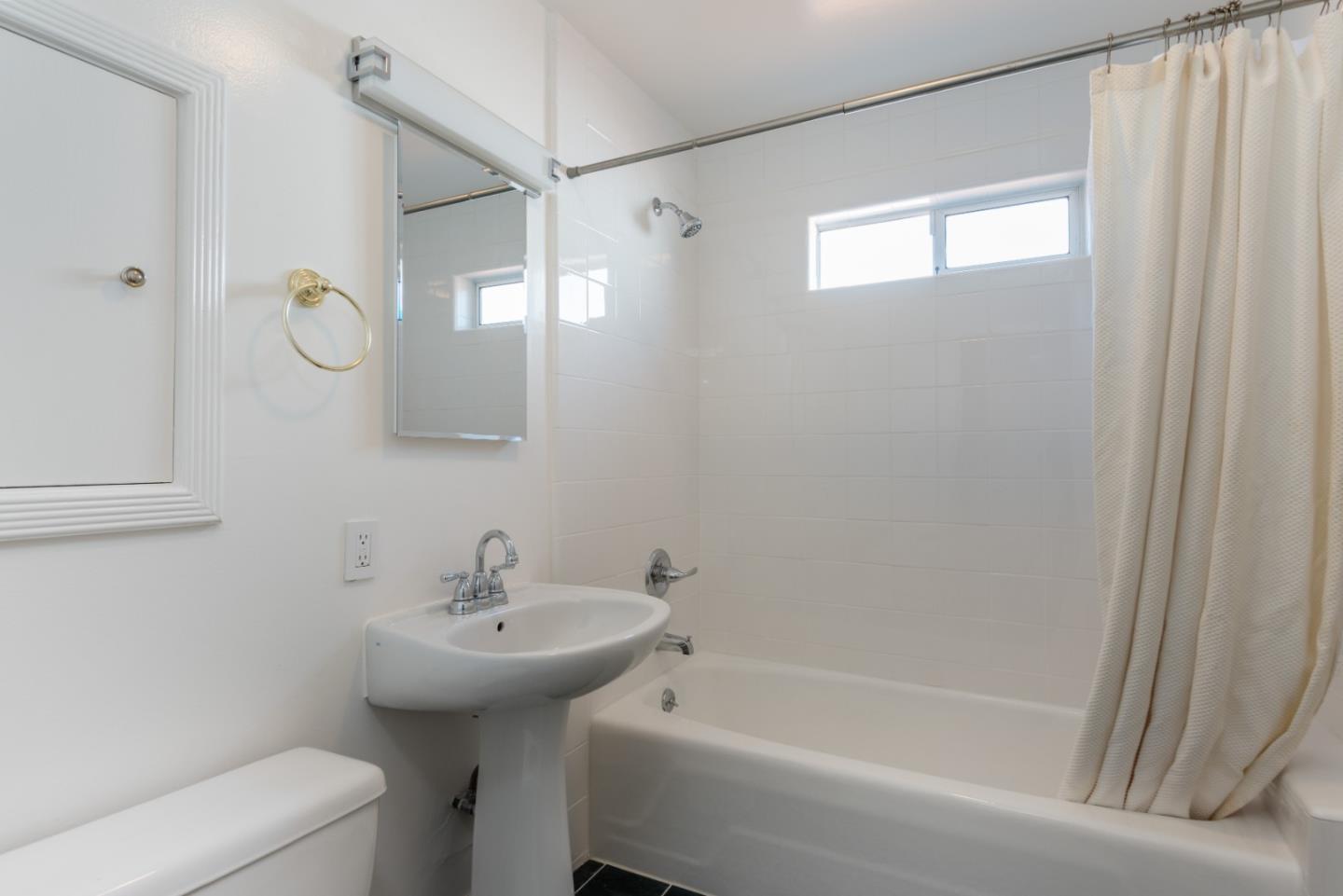 Detail Gallery Image 11 of 15 For 1638 Anamor St, Redwood City,  CA 94061 - 3 Beds | 1 Baths