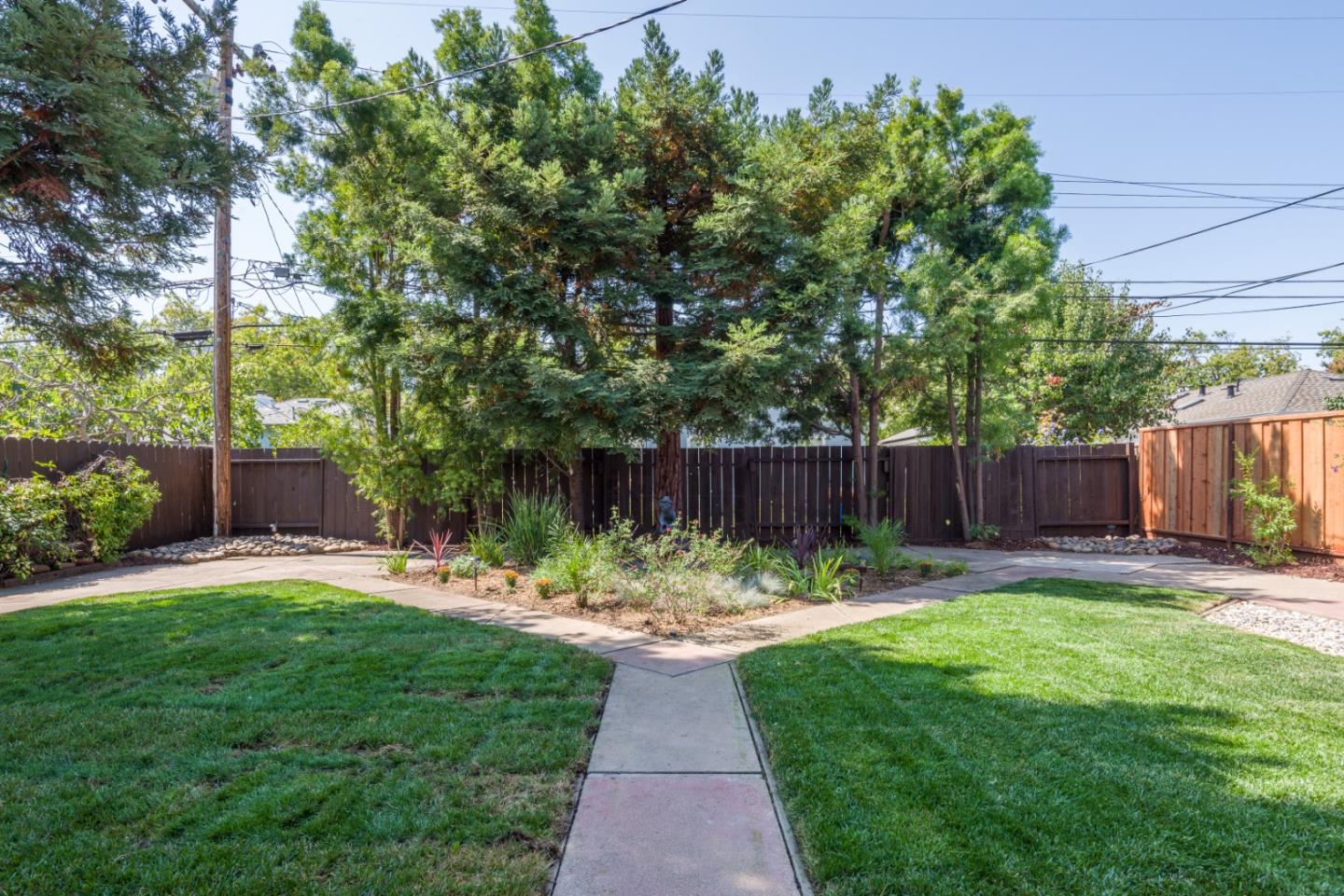 Detail Gallery Image 13 of 15 For 1638 Anamor St, Redwood City,  CA 94061 - 3 Beds | 1 Baths