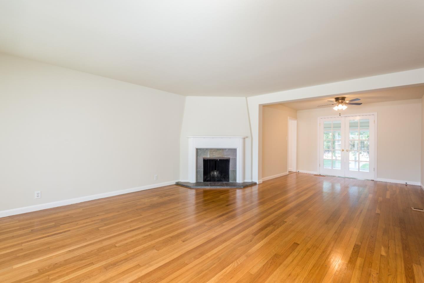 Detail Gallery Image 2 of 15 For 1638 Anamor St, Redwood City,  CA 94061 - 3 Beds | 1 Baths