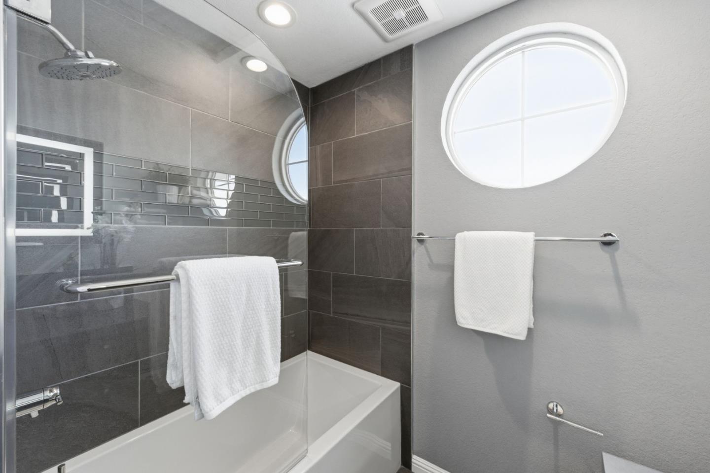 Detail Gallery Image 25 of 63 For 158 Treeview Dr, Daly City,  CA 94014 - 3 Beds | 2/1 Baths