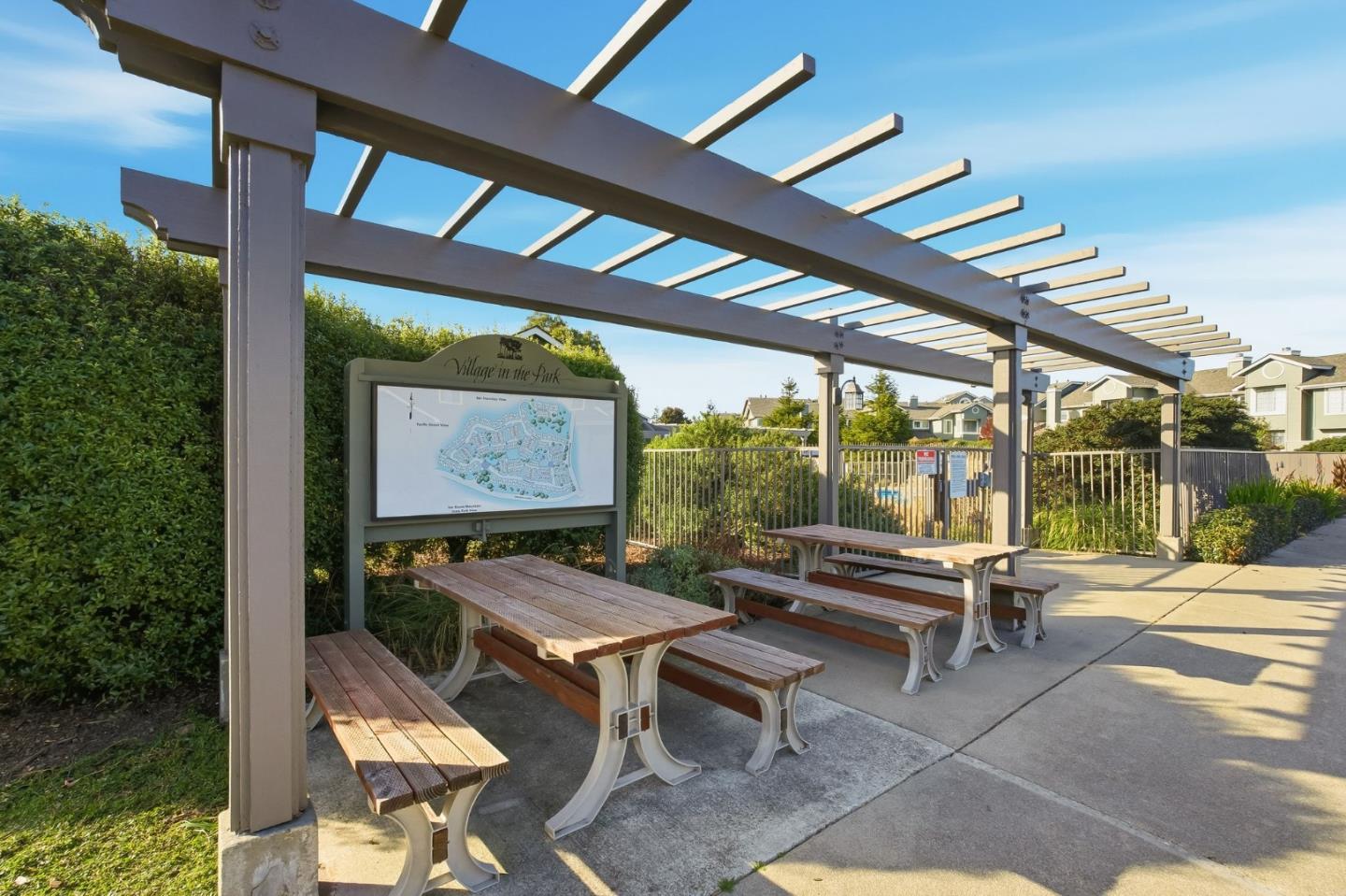 Detail Gallery Image 41 of 63 For 158 Treeview Dr, Daly City,  CA 94014 - 3 Beds | 2/1 Baths