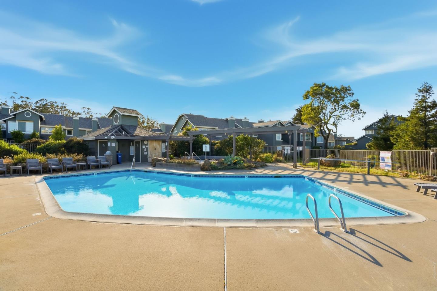 Detail Gallery Image 43 of 63 For 158 Treeview Dr, Daly City,  CA 94014 - 3 Beds | 2/1 Baths