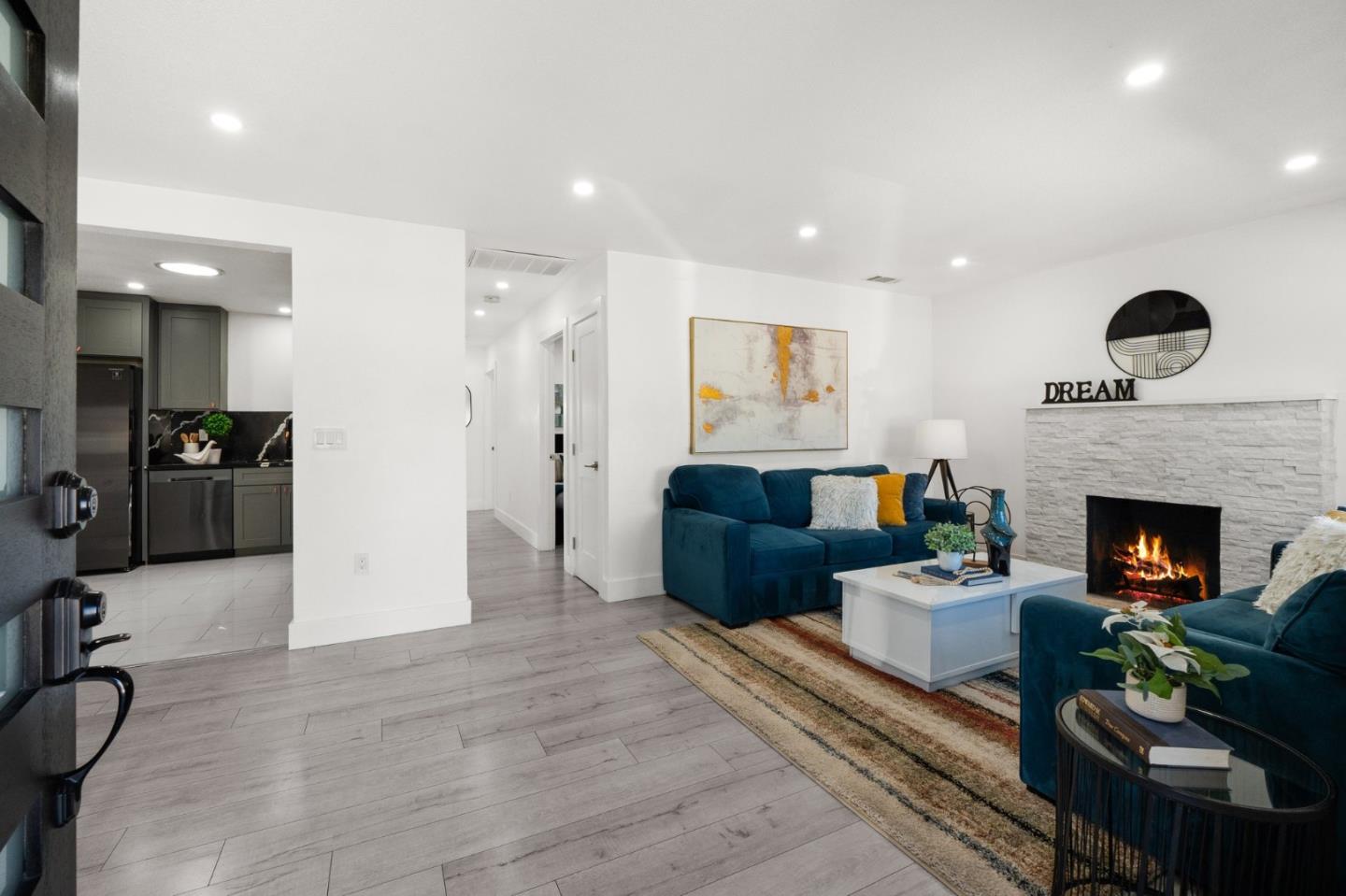 Detail Gallery Image 3 of 43 For 24675 Joanne St, Hayward,  CA 94544 - 4 Beds | 3 Baths