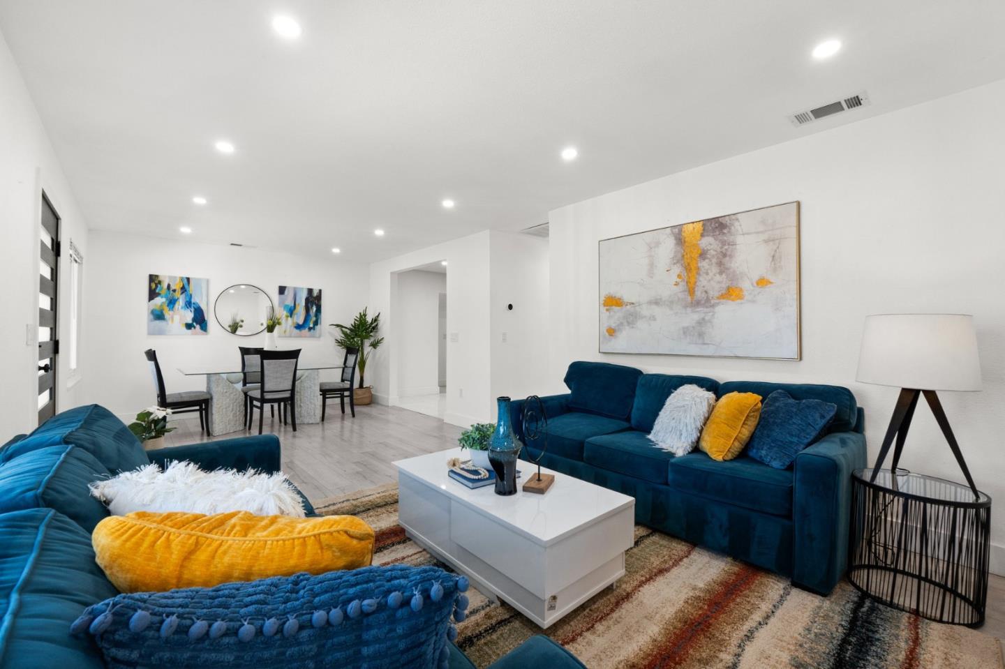 Detail Gallery Image 4 of 43 For 24675 Joanne St, Hayward,  CA 94544 - 4 Beds | 3 Baths