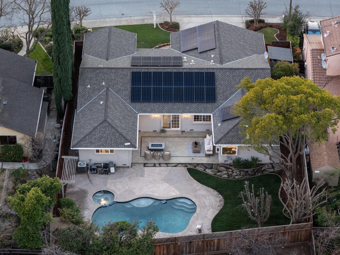 Detail Gallery Image 3 of 57 For 6812 Lazy River Way, San Jose,  CA 95120 - 4 Beds | 2/1 Baths