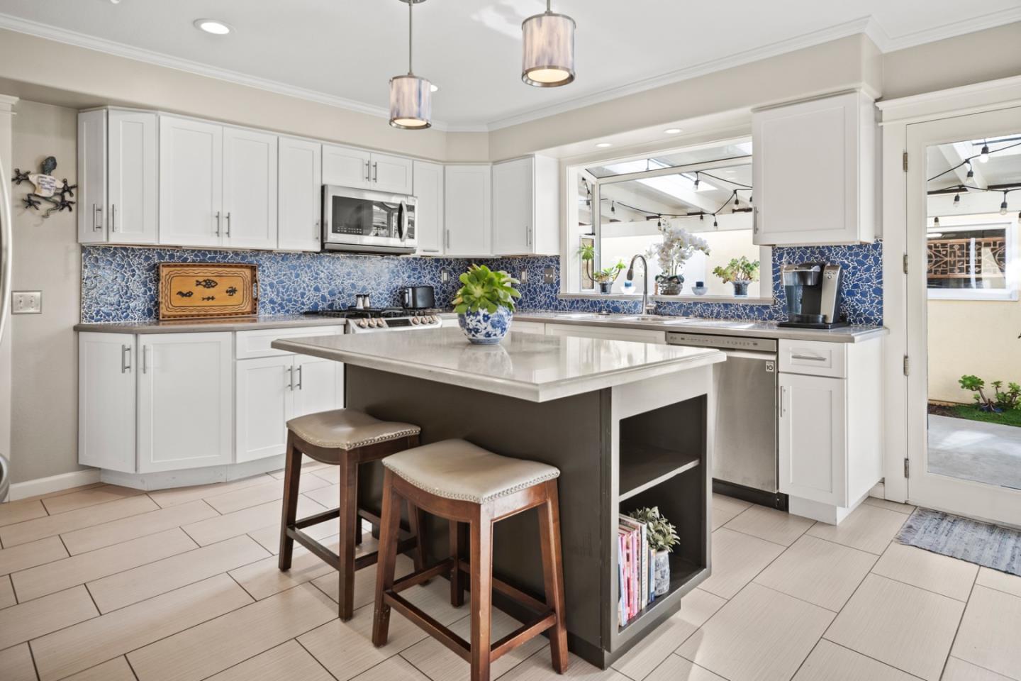 Detail Gallery Image 13 of 44 For 835 Seapalm Ave, Pacific Grove,  CA 93950 - 3 Beds | 3 Baths