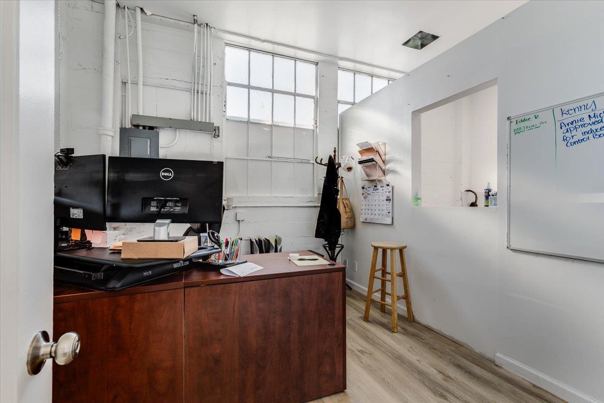 Detail Gallery Image 5 of 36 For 247 E Saint John St, San Jose,  CA 95112 - – Beds | – Baths