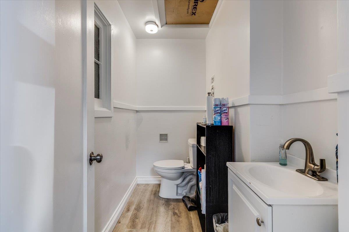 Detail Gallery Image 8 of 36 For 247 E Saint John St, San Jose,  CA 95112 - – Beds | – Baths