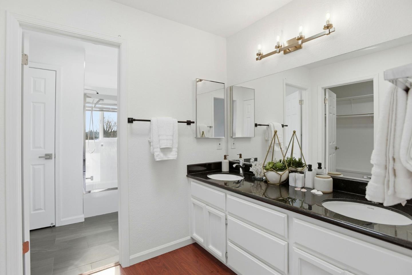 Detail Gallery Image 15 of 28 For 23 Dory Ln, Foster City,  CA 94404 - 2 Beds | 2/1 Baths