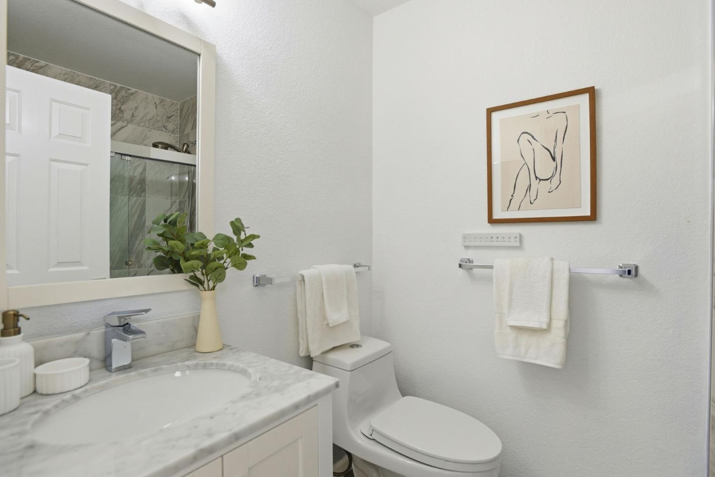 Detail Gallery Image 17 of 28 For 23 Dory Ln, Foster City,  CA 94404 - 2 Beds | 2/1 Baths