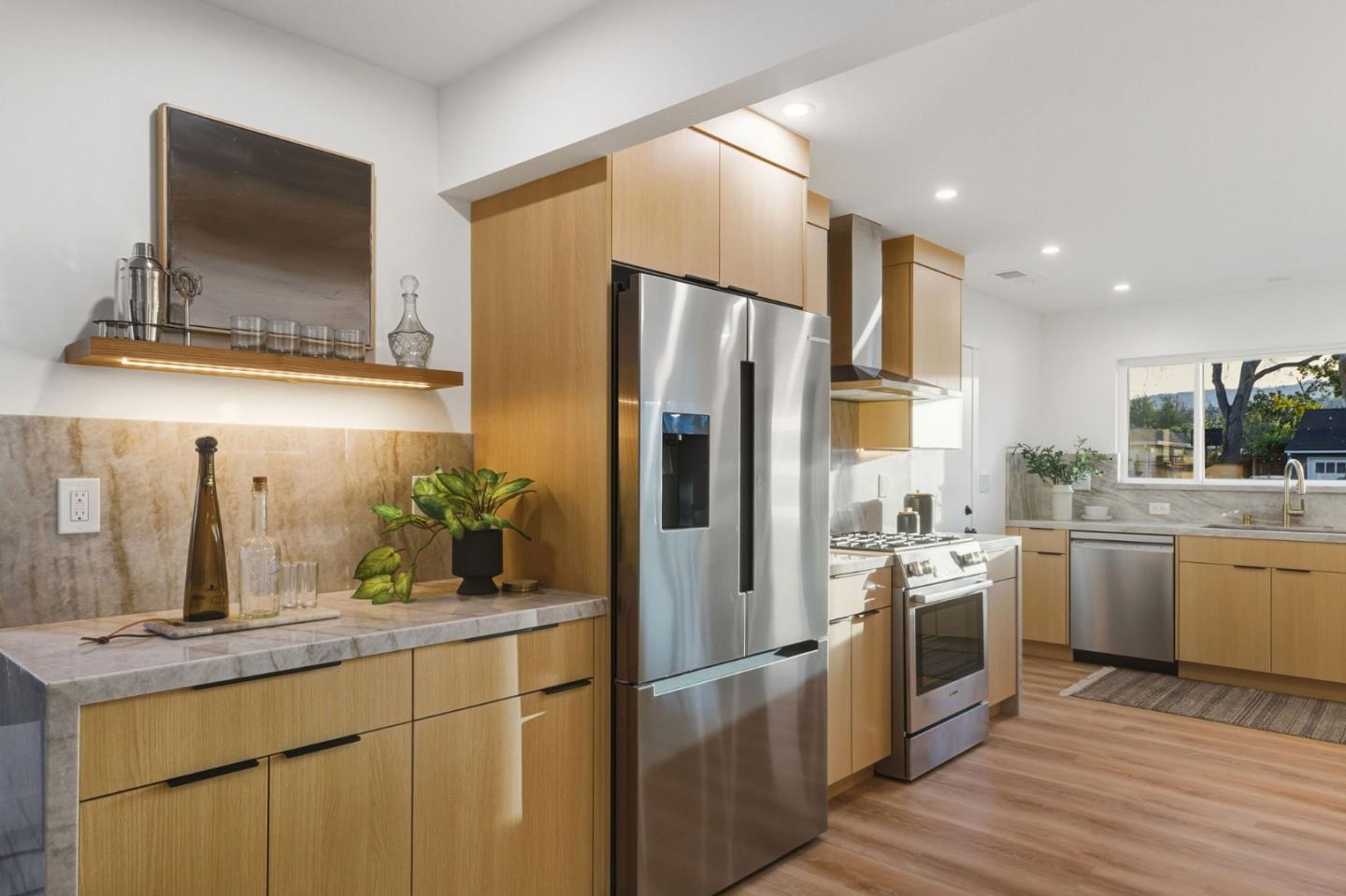 Detail Gallery Image 10 of 31 For 1621 Connecticut Dr, Redwood City,  CA 94061 - 3 Beds | 3 Baths