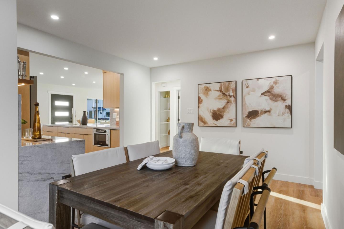 Detail Gallery Image 12 of 31 For 1621 Connecticut Dr, Redwood City,  CA 94061 - 3 Beds | 3 Baths