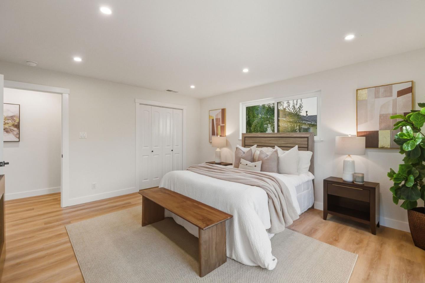 Detail Gallery Image 13 of 31 For 1621 Connecticut Dr, Redwood City,  CA 94061 - 3 Beds | 3 Baths