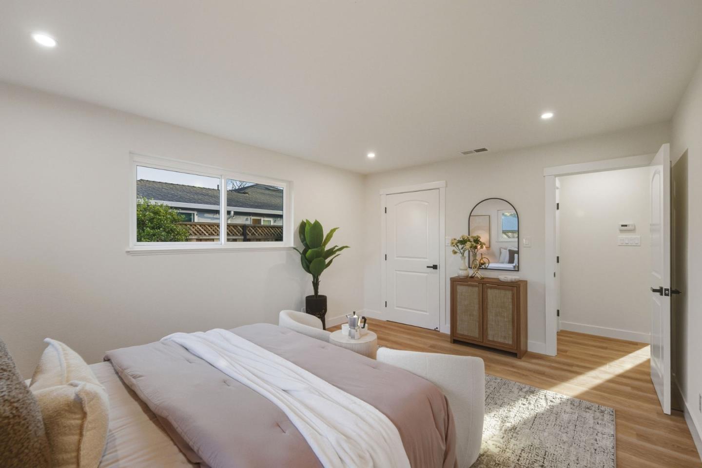 Detail Gallery Image 23 of 31 For 1621 Connecticut Dr, Redwood City,  CA 94061 - 3 Beds | 3 Baths