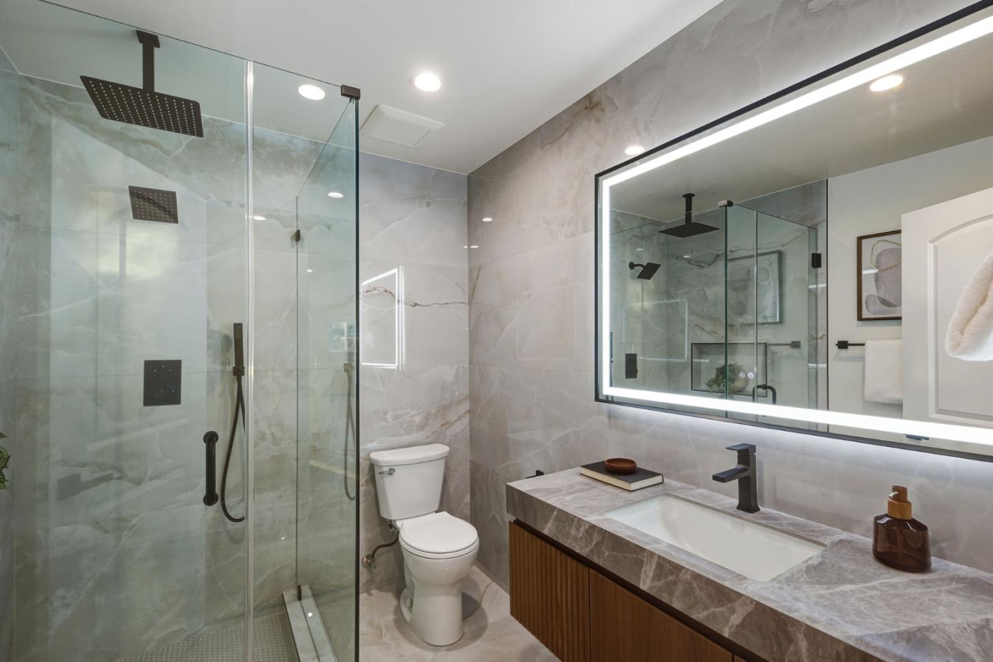 Detail Gallery Image 26 of 31 For 1621 Connecticut Dr, Redwood City,  CA 94061 - 3 Beds | 3 Baths