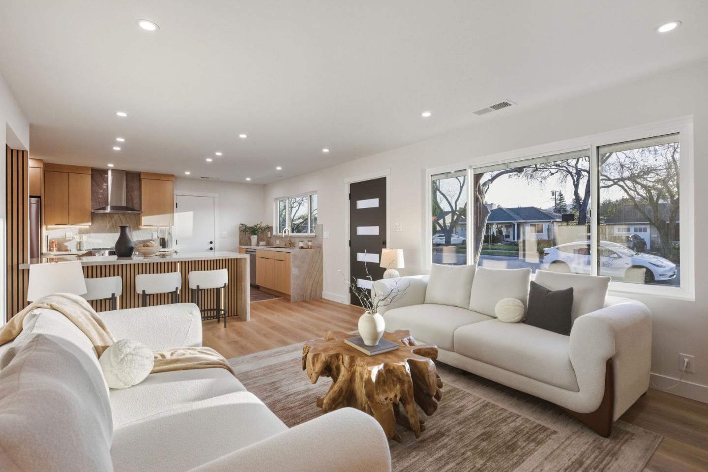 Detail Gallery Image 4 of 31 For 1621 Connecticut Dr, Redwood City,  CA 94061 - 3 Beds | 3 Baths