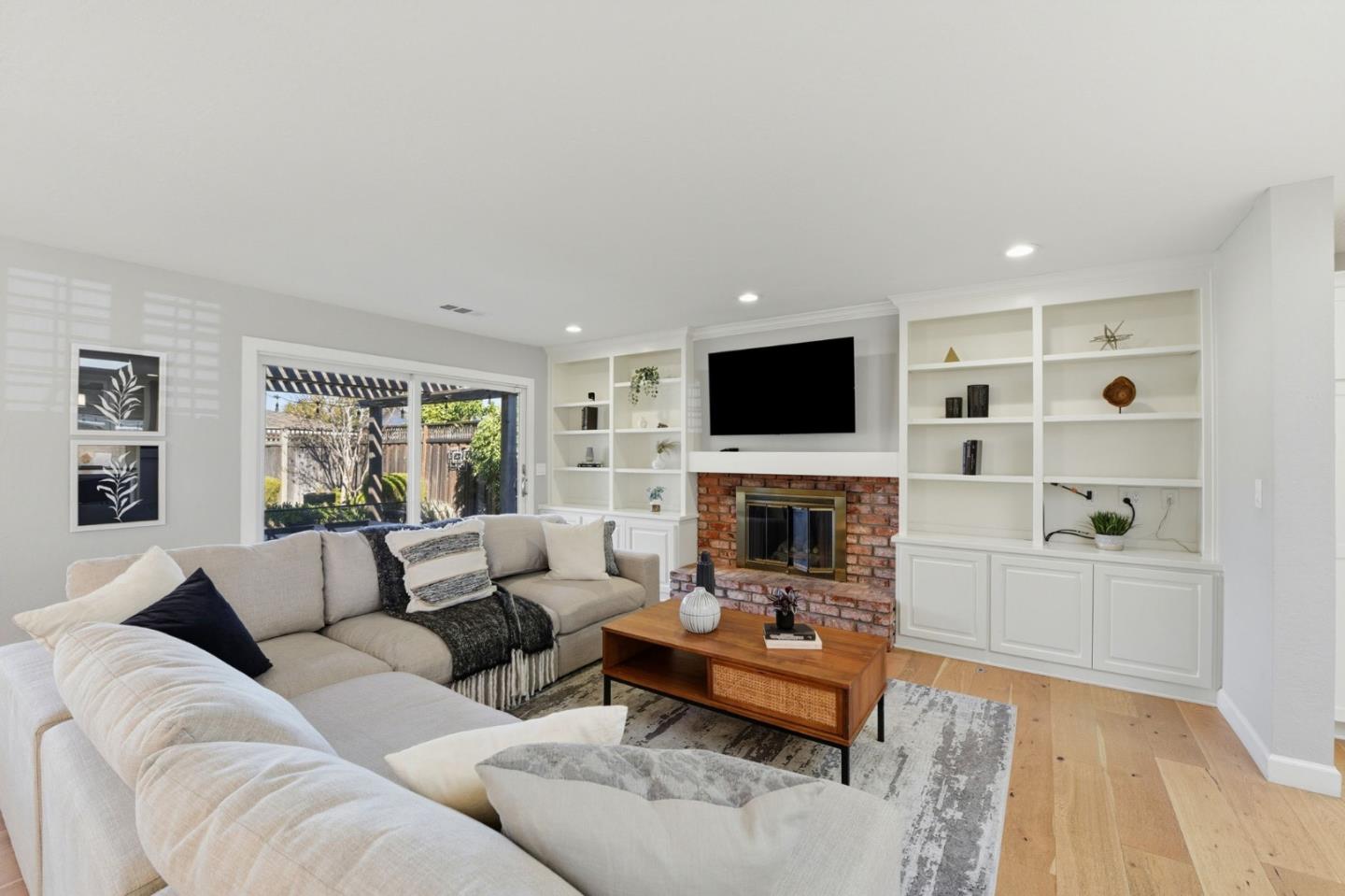 Detail Gallery Image 12 of 39 For 1657 Trona Way, San Jose,  CA 95125 - 4 Beds | 2/1 Baths