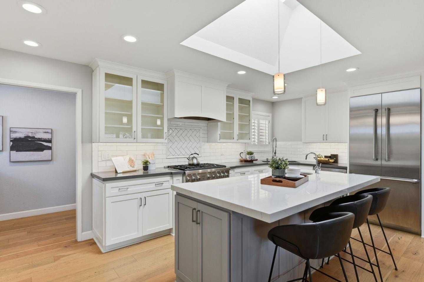 Detail Gallery Image 6 of 39 For 1657 Trona Way, San Jose,  CA 95125 - 4 Beds | 2/1 Baths