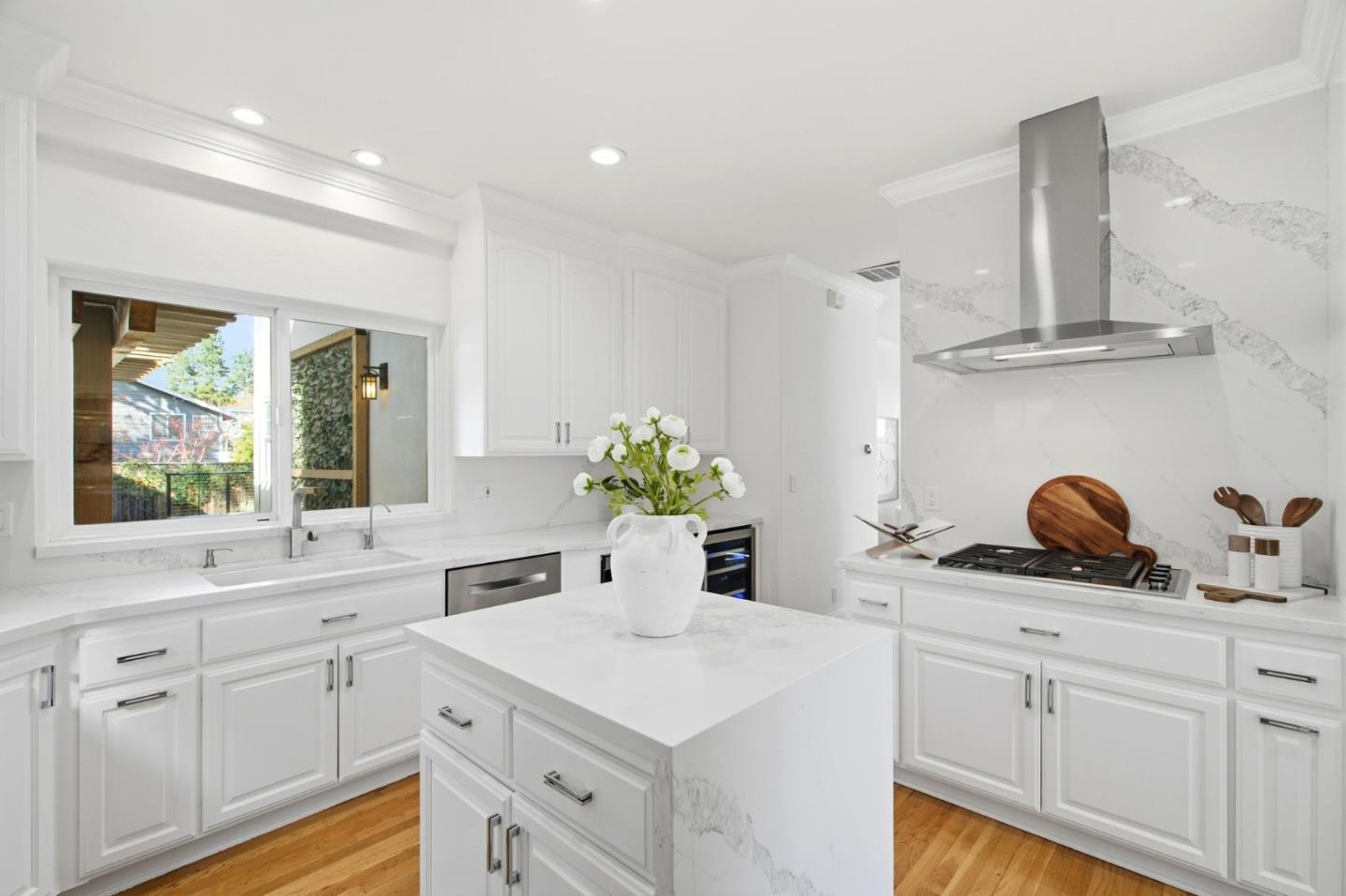 Detail Gallery Image 6 of 34 For 491 Bird Ave, Los Gatos,  CA 95032 - 4 Beds | 3 Baths