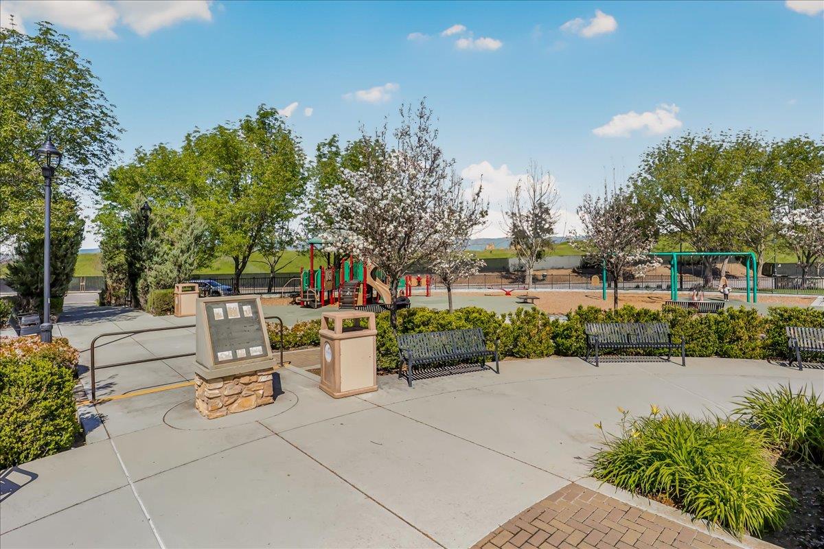 Detail Gallery Image 49 of 65 For 218 William Manly St #2,  San Jose,  CA 95136 - 3 Beds | 2 Baths