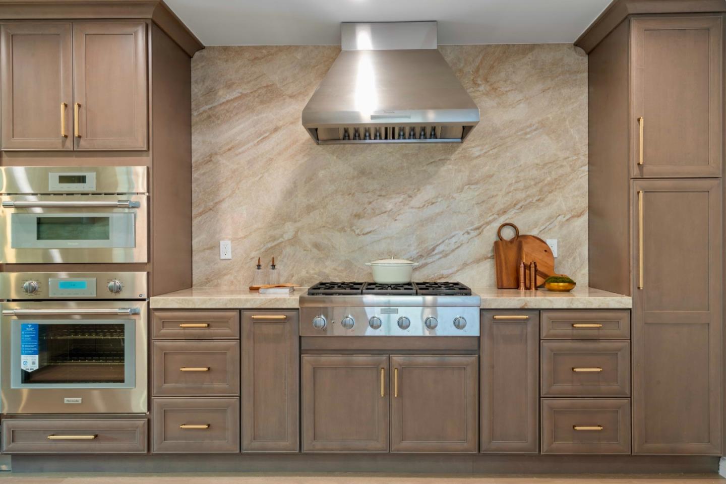 Detail Gallery Image 16 of 56 For 533 Robin Dr, Santa Clara,  CA 95050 - 4 Beds | 4 Baths