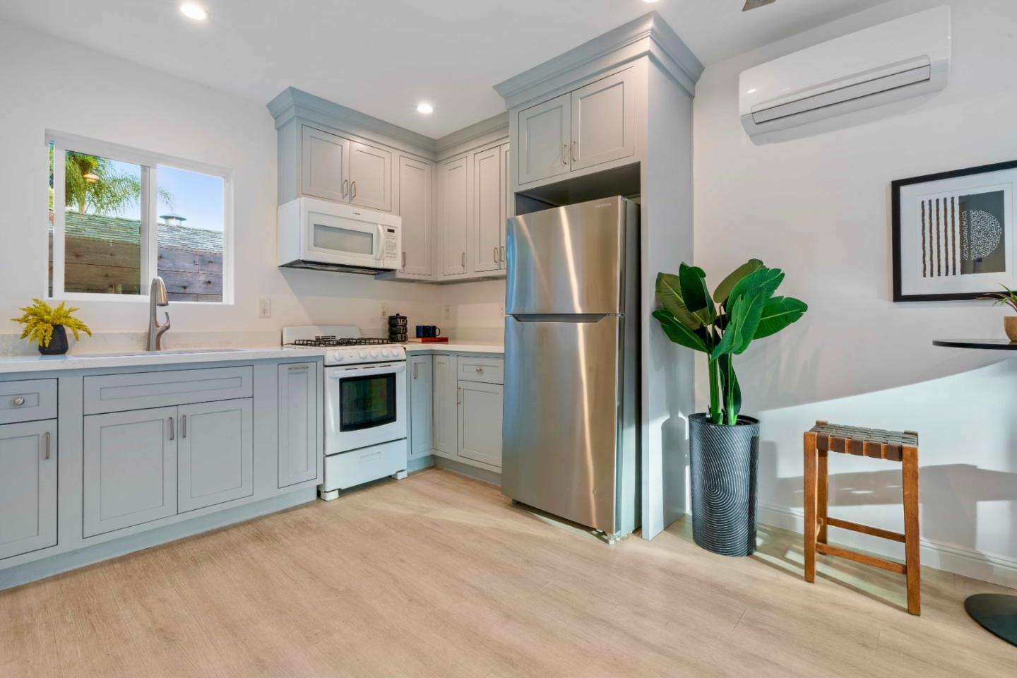 Detail Gallery Image 37 of 56 For 533 Robin Dr, Santa Clara,  CA 95050 - 4 Beds | 4 Baths