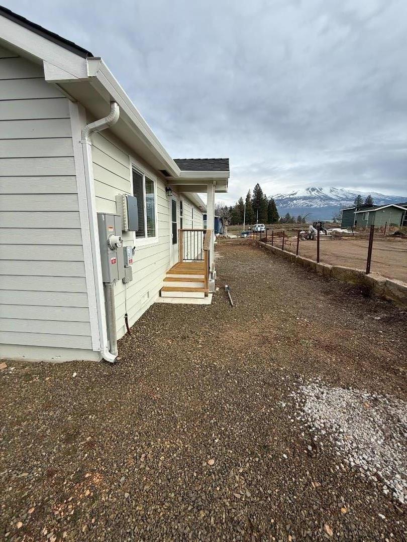 Detail Gallery Image 20 of 38 For 1523 Alameda Ave, Weed,  CA 96094 - 3 Beds | 2 Baths