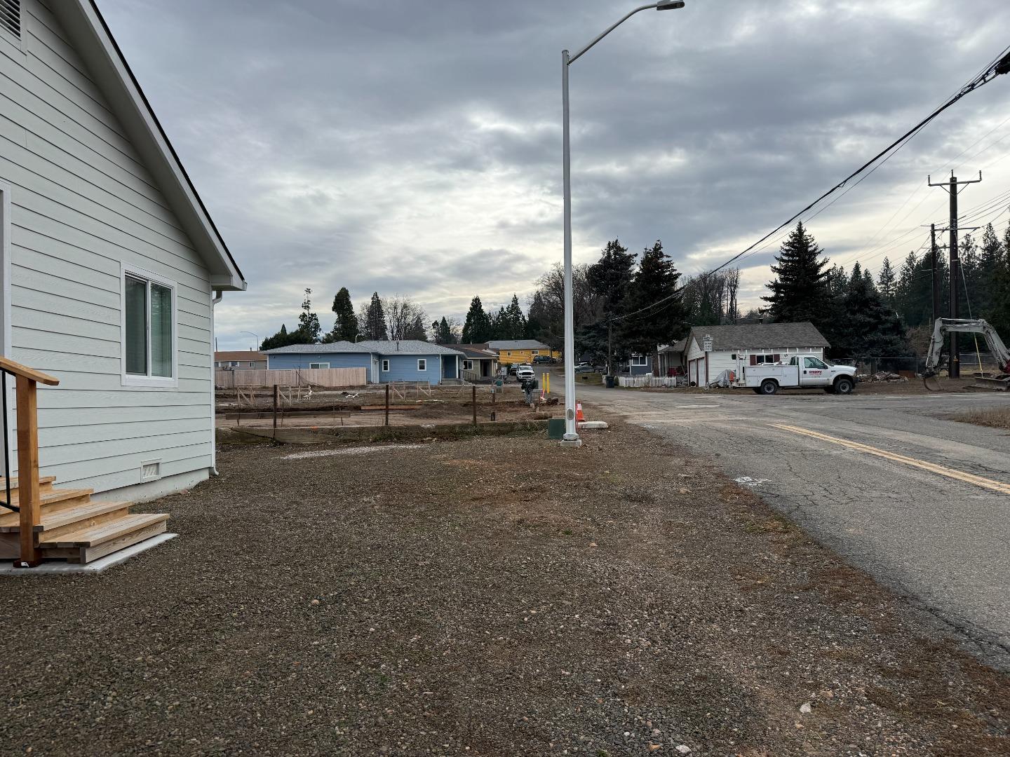 Detail Gallery Image 21 of 38 For 1523 Alameda Ave, Weed,  CA 96094 - 3 Beds | 2 Baths