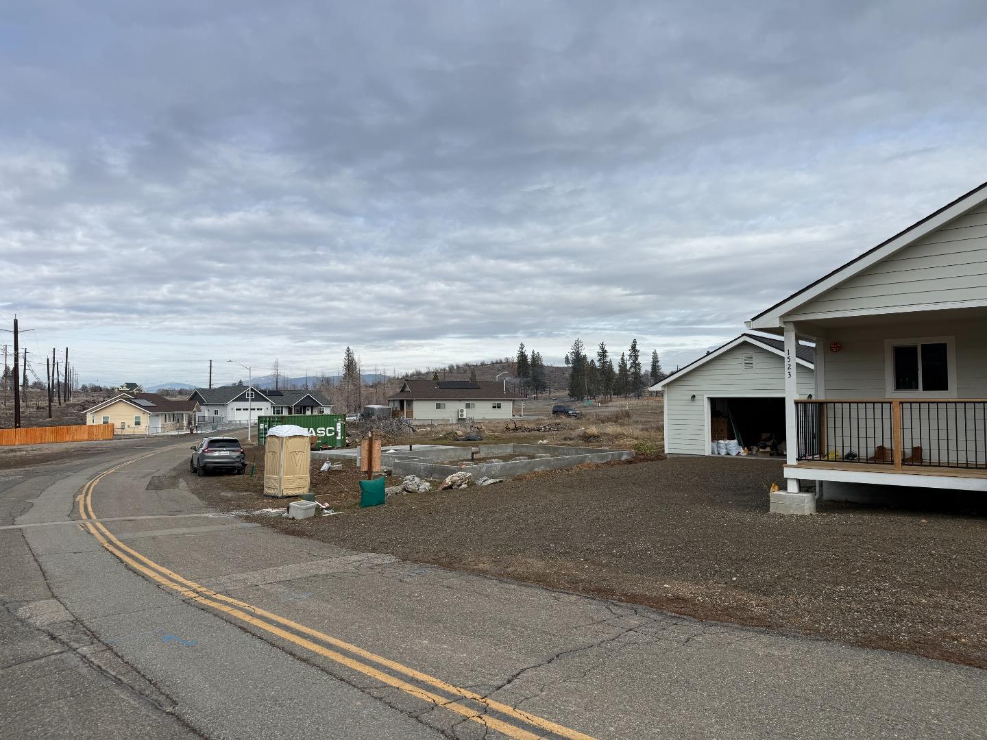 Detail Gallery Image 26 of 38 For 1523 Alameda Ave, Weed,  CA 96094 - 3 Beds | 2 Baths