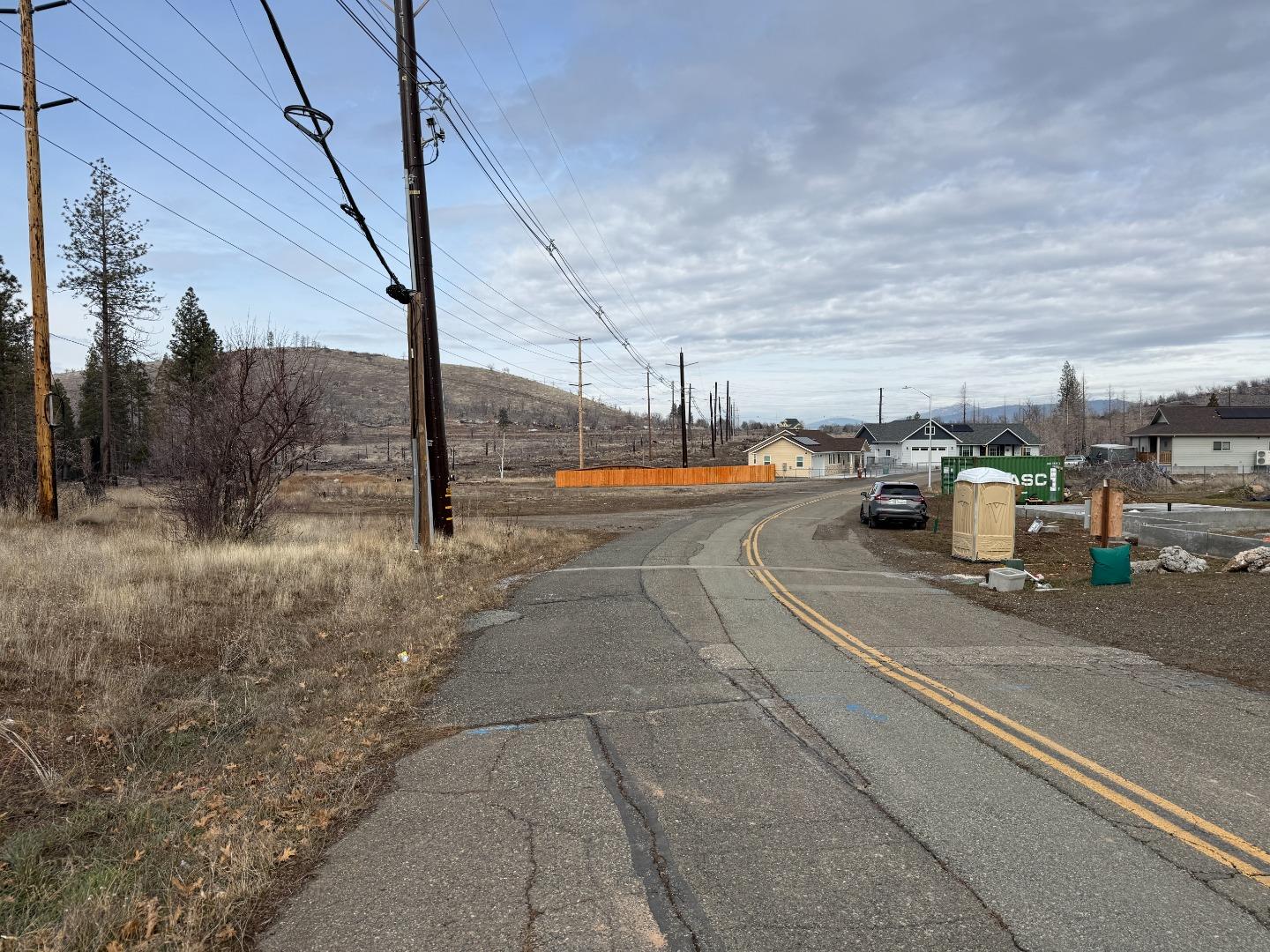 Detail Gallery Image 27 of 38 For 1523 Alameda Ave, Weed,  CA 96094 - 3 Beds | 2 Baths