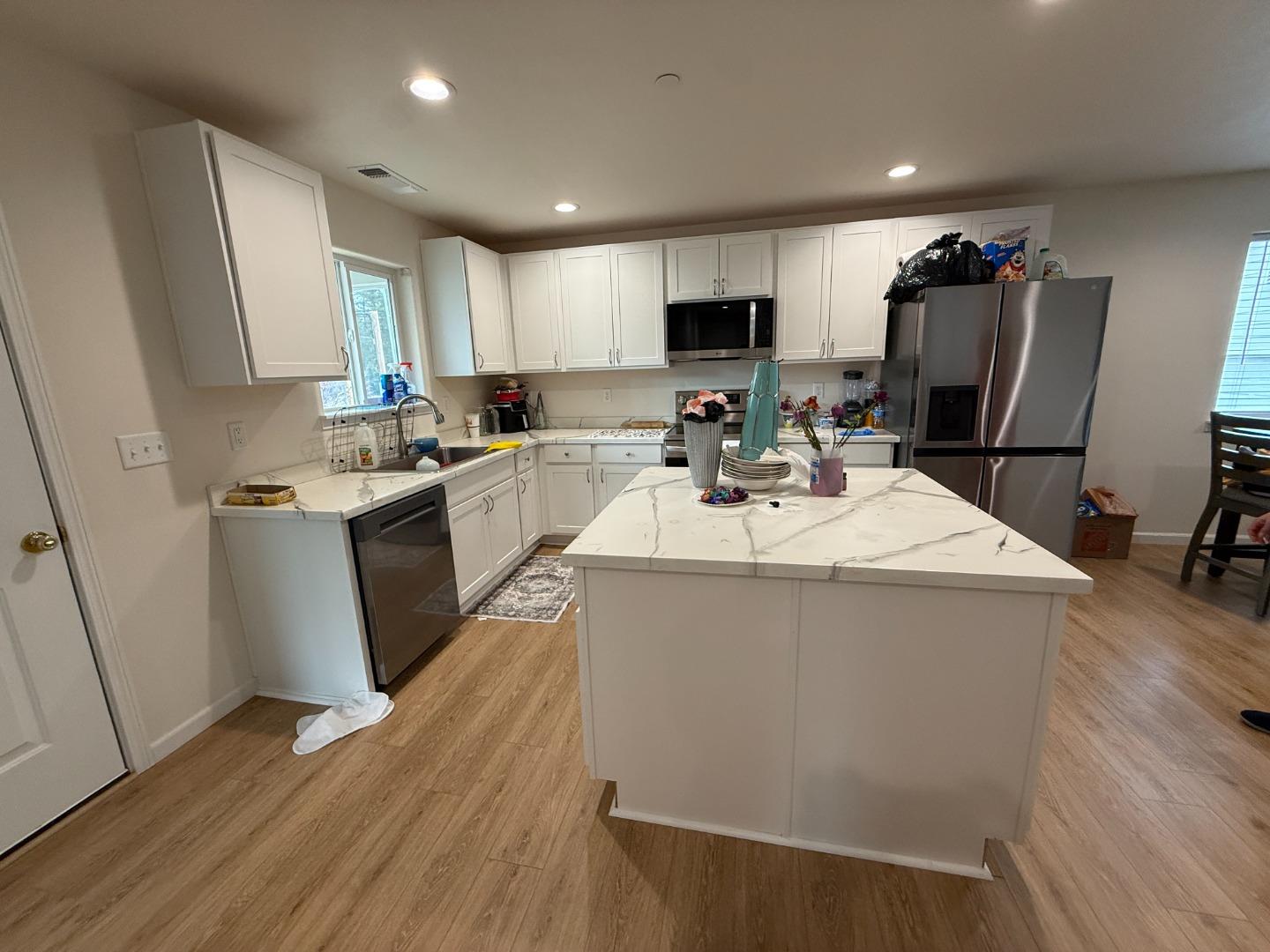 Detail Gallery Image 4 of 38 For 1523 Alameda Ave, Weed,  CA 96094 - 3 Beds | 2 Baths