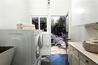 Detail Gallery Image 15 of 19 For 1015 Mallet Ct, Menlo Park,  CA 94025 - 2 Beds | 1/1 Baths