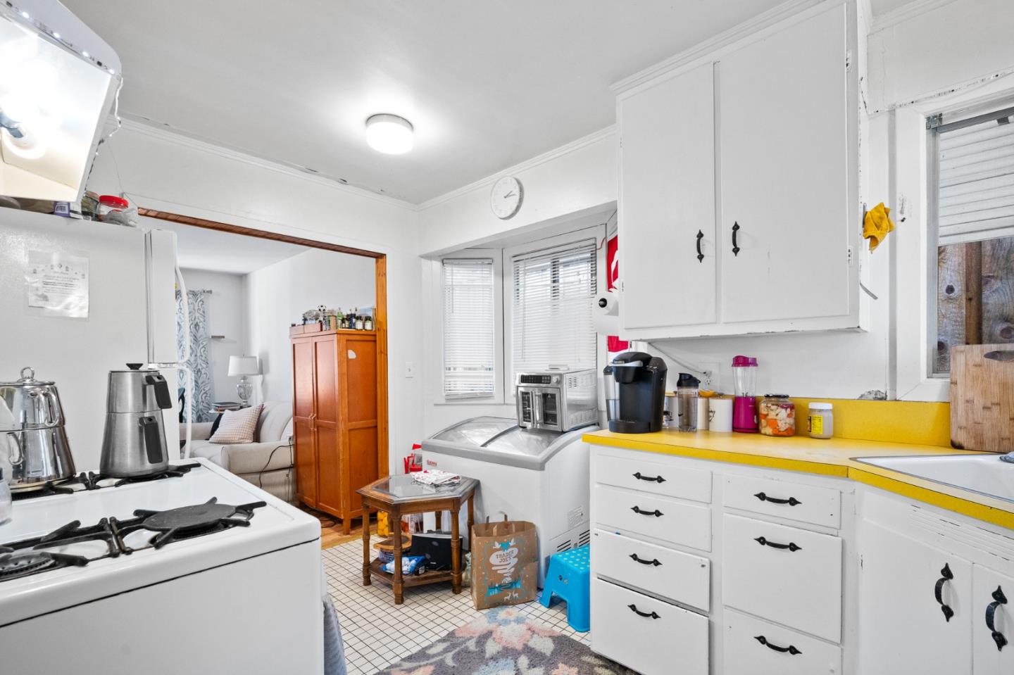 Detail Gallery Image 17 of 44 For 2066 Sterling Ave, Menlo Park,  CA 94025 - 3 Beds | 2 Baths