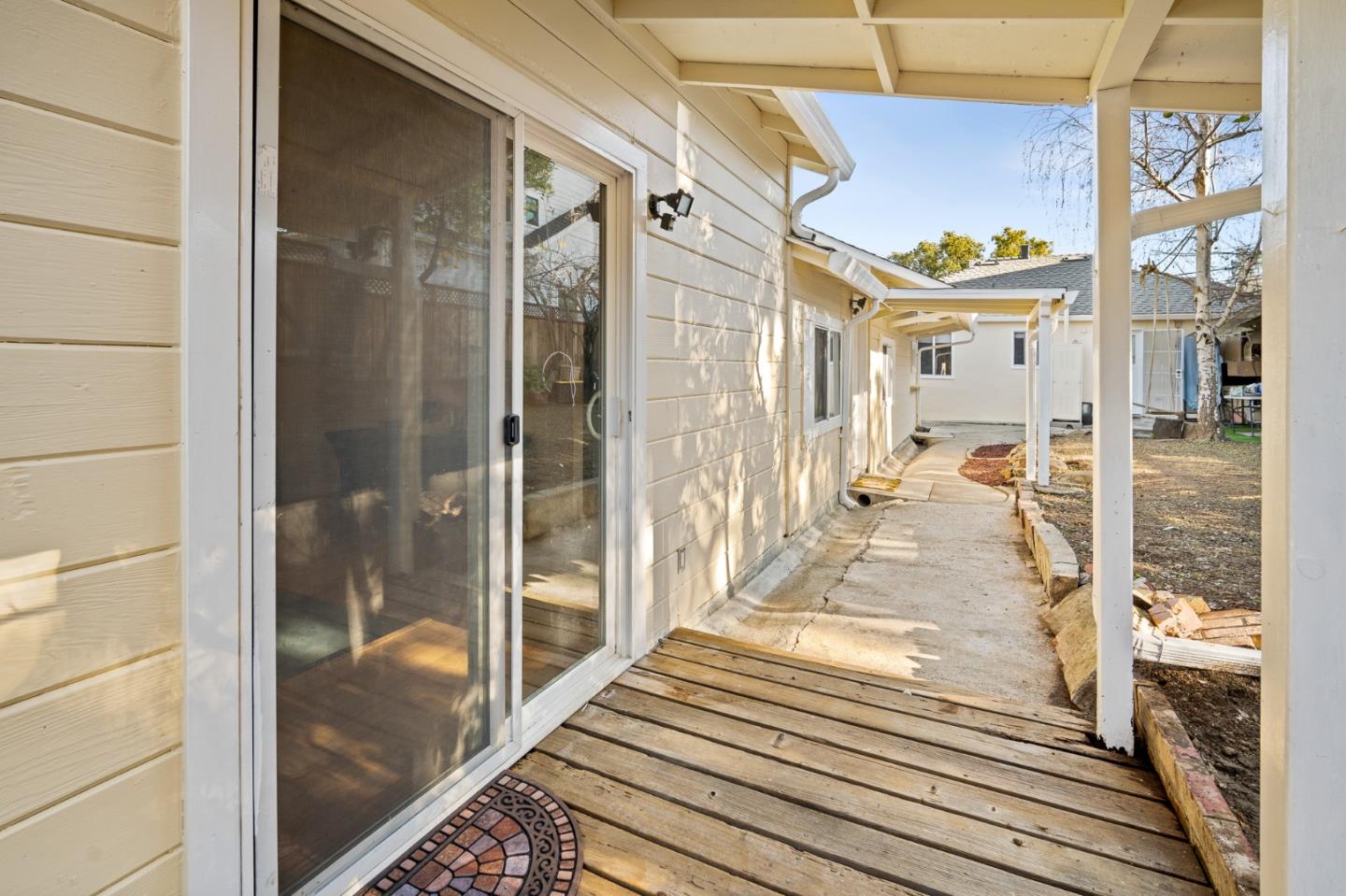 Detail Gallery Image 26 of 44 For 2066 Sterling Ave, Menlo Park,  CA 94025 - 3 Beds | 2 Baths