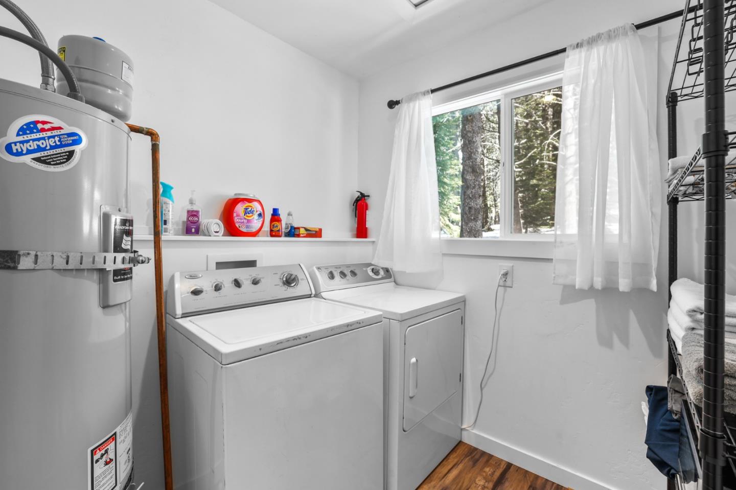 Detail Gallery Image 14 of 15 For 2161 Pinewood Dr, South Lake Tahoe,  CA 96150 - 3 Beds | 1 Baths