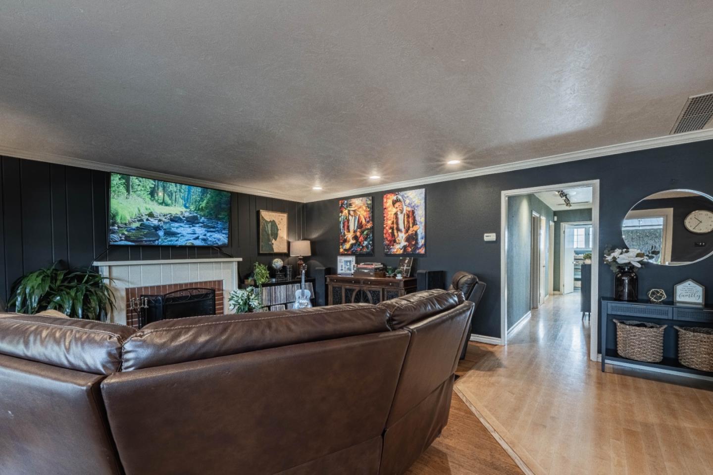 Detail Gallery Image 5 of 35 For 730 Lemos Ave, Salinas,  CA 93901 - 3 Beds | 2 Baths