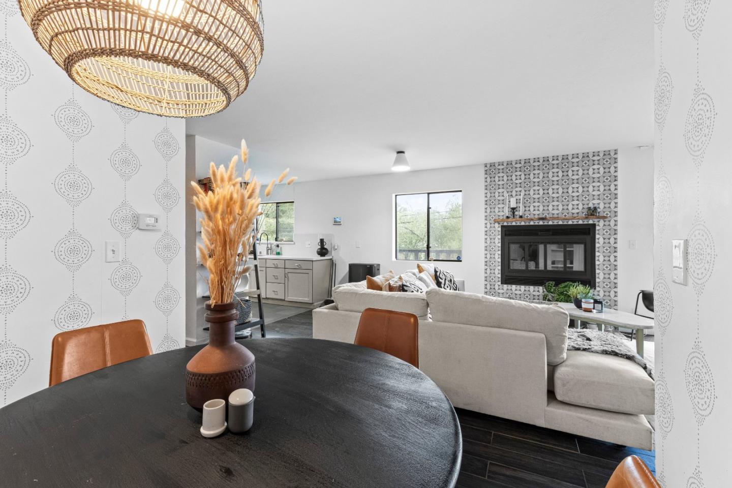 Detail Gallery Image 18 of 63 For 3320 Robinson Dr, Oakland,  CA 94602 - 2 Beds | 2/1 Baths