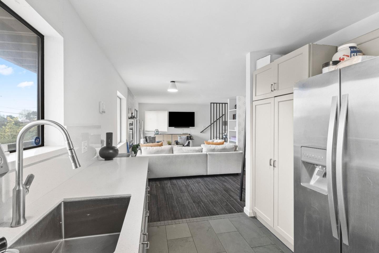 Detail Gallery Image 22 of 63 For 3320 Robinson Dr, Oakland,  CA 94602 - 2 Beds | 2/1 Baths