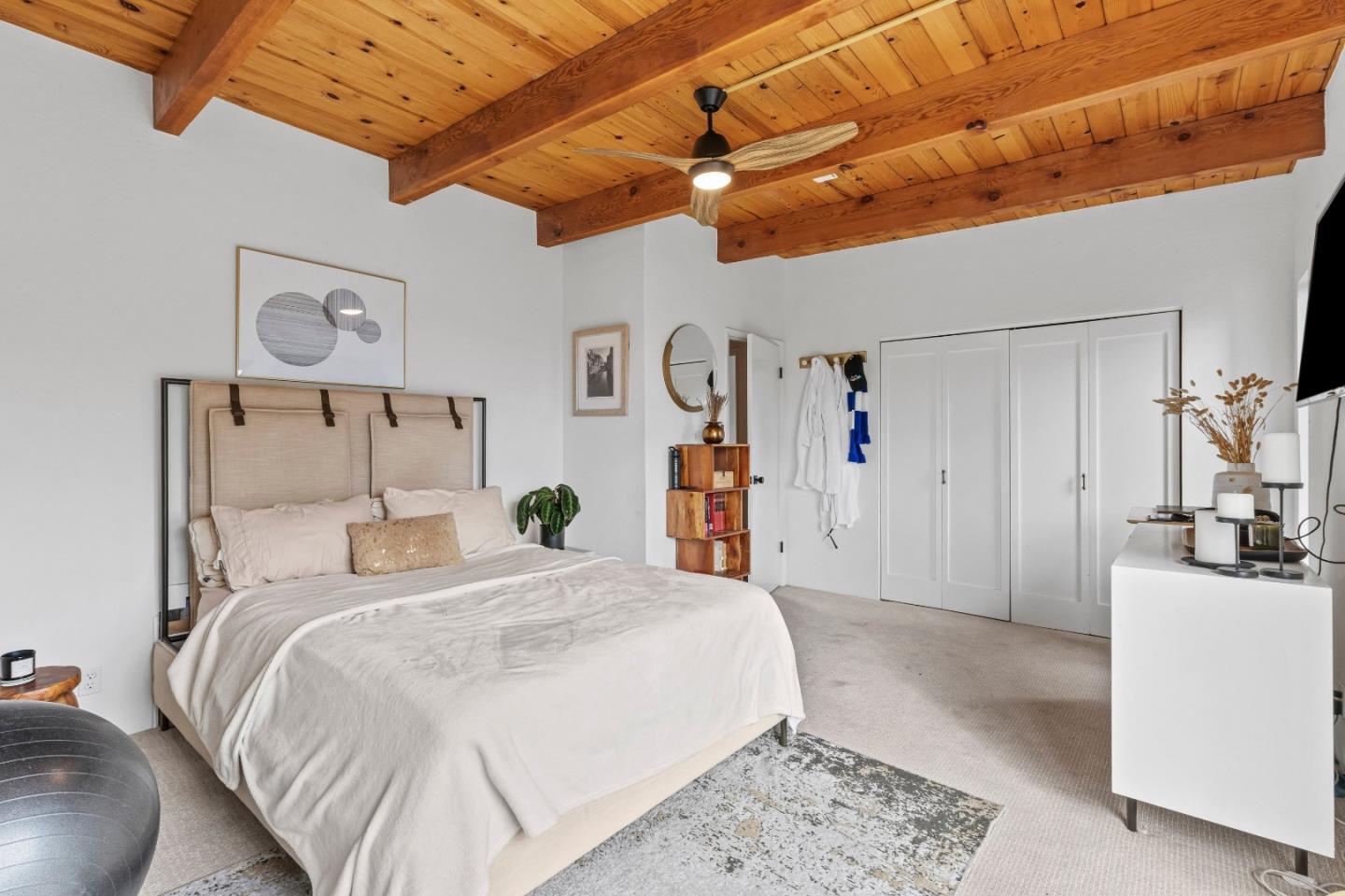 Detail Gallery Image 31 of 63 For 3320 Robinson Dr, Oakland,  CA 94602 - 2 Beds | 2/1 Baths