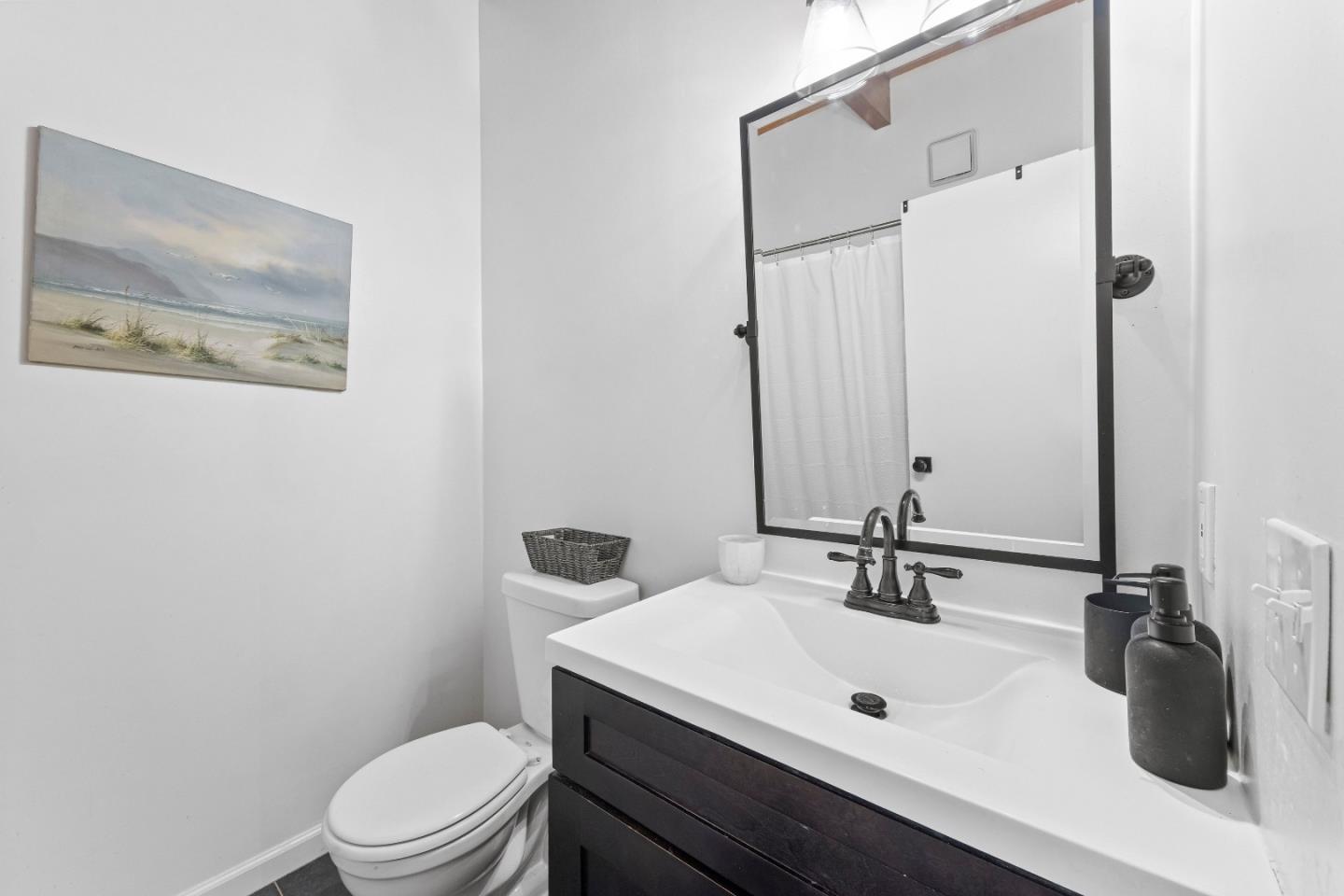 Detail Gallery Image 39 of 63 For 3320 Robinson Dr, Oakland,  CA 94602 - 2 Beds | 2/1 Baths