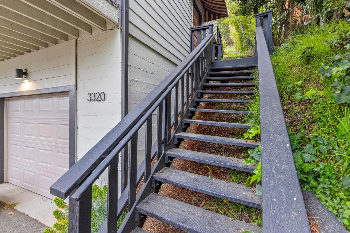 Detail Gallery Image 50 of 63 For 3320 Robinson Dr, Oakland,  CA 94602 - 2 Beds | 2/1 Baths