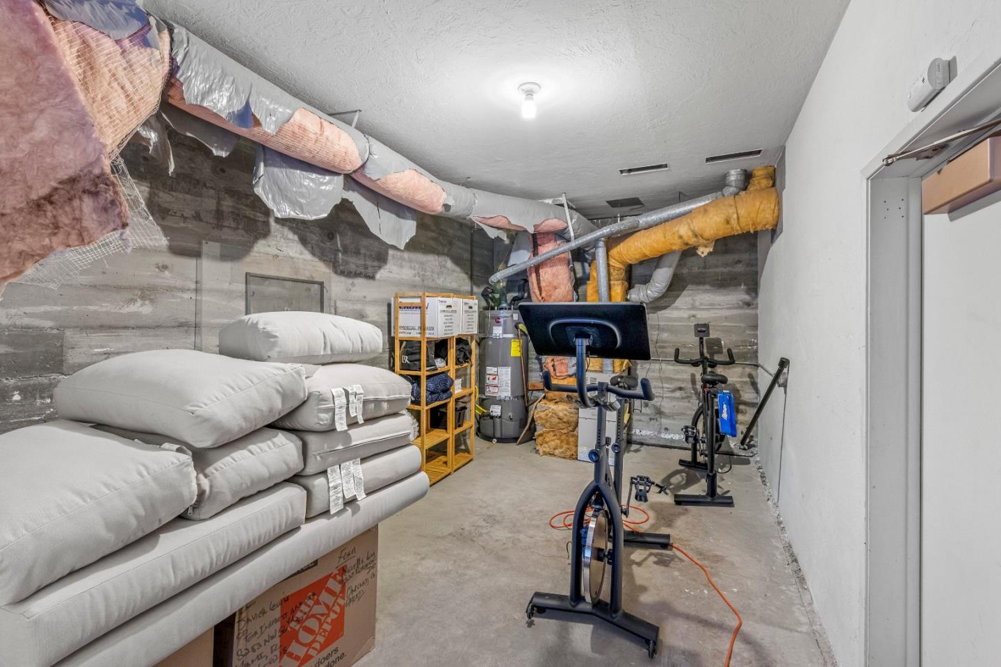 Detail Gallery Image 53 of 63 For 3320 Robinson Dr, Oakland,  CA 94602 - 2 Beds | 2/1 Baths