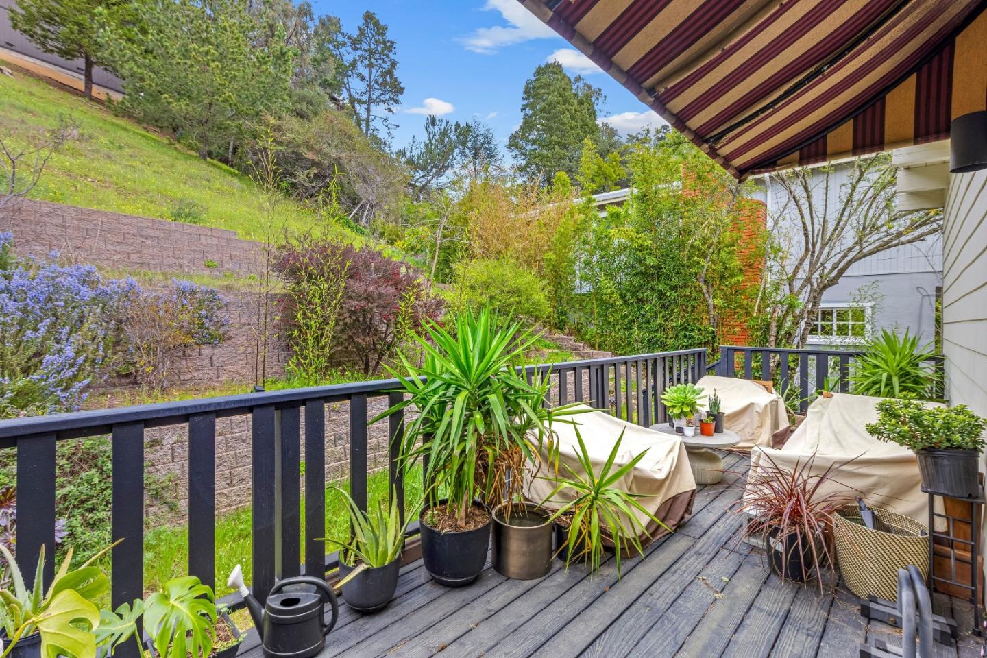 Detail Gallery Image 57 of 63 For 3320 Robinson Dr, Oakland,  CA 94602 - 2 Beds | 2/1 Baths