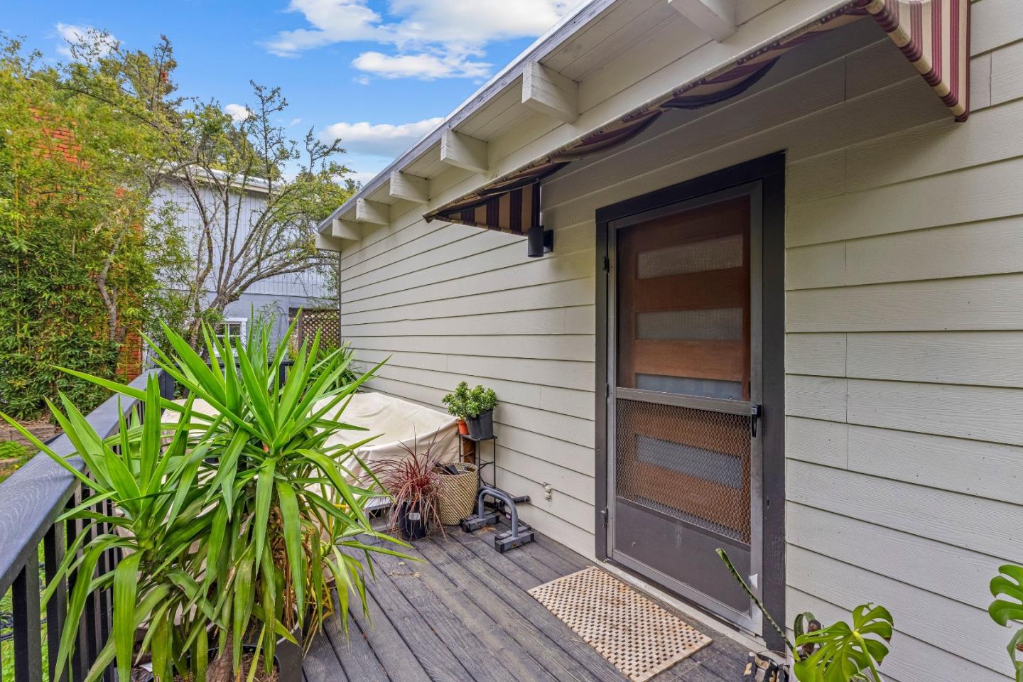 Detail Gallery Image 58 of 63 For 3320 Robinson Dr, Oakland,  CA 94602 - 2 Beds | 2/1 Baths