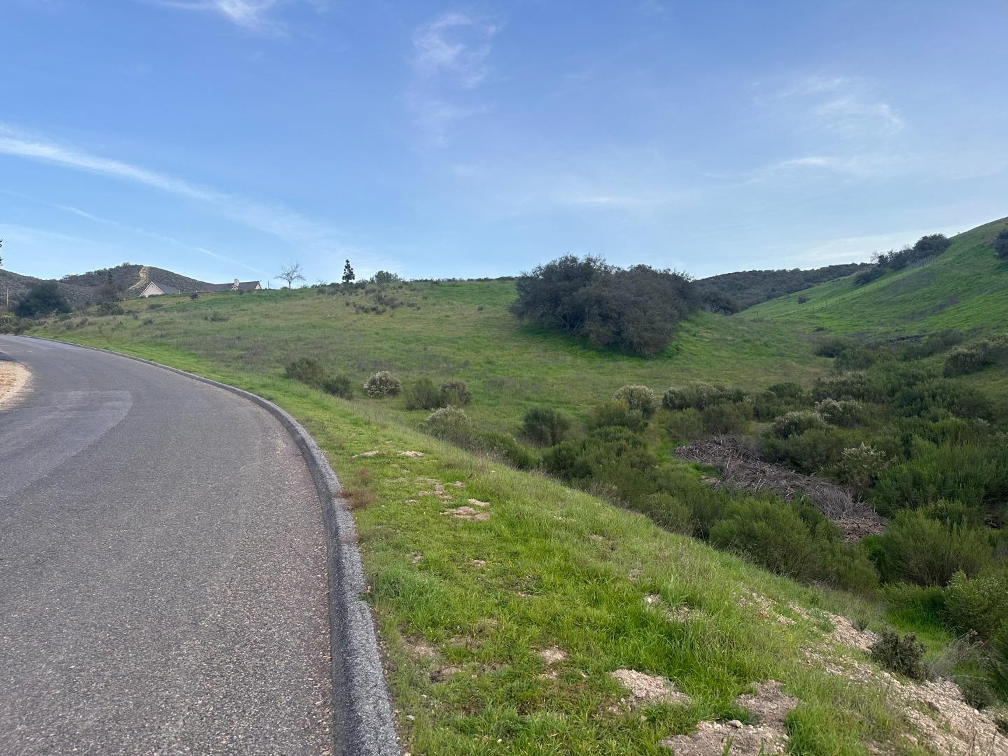 Detail Gallery Image 4 of 6 For 44726 Sun Valley Dr, King City,  CA 93930 - – Beds | – Baths