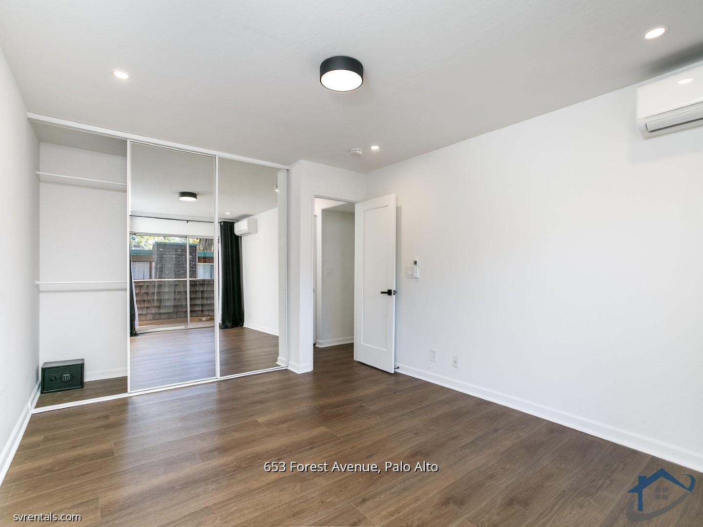 Detail Gallery Image 10 of 19 For 653 Forest Ave, Palo Alto,  CA 94301 - 2 Beds | 1/1 Baths